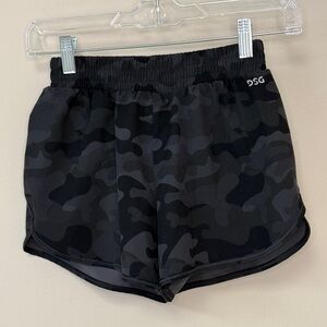 DSG: Girls Black / Gray Camo Athletic Short, Size M (10-12)